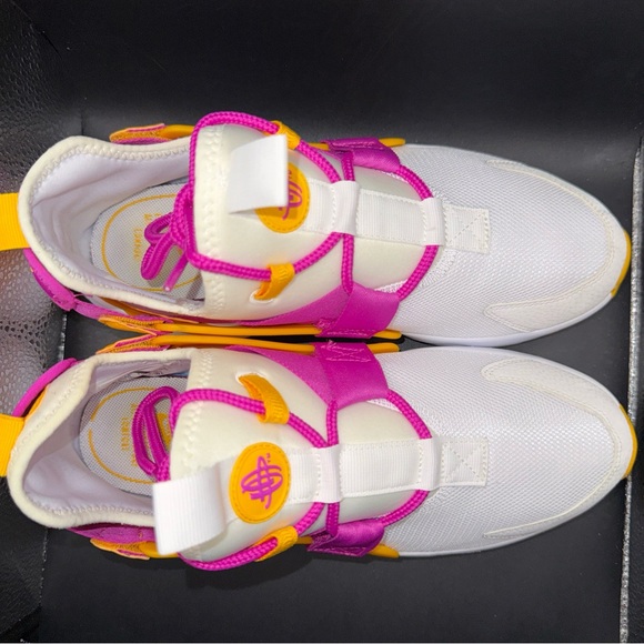 Size 8.5 - Nike Air Huarache City Low White Fuschia Wmns, Clean, With Box, Great - Picture 6 of 10